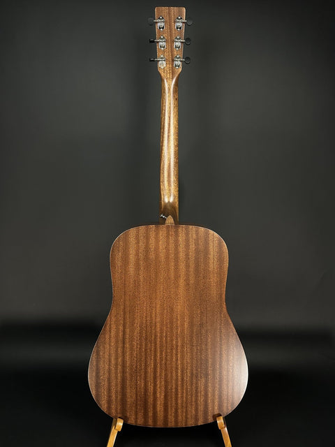 Martin D-15E -