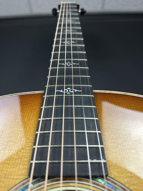 Taylor Gold Label K14e Koa Sunburst -