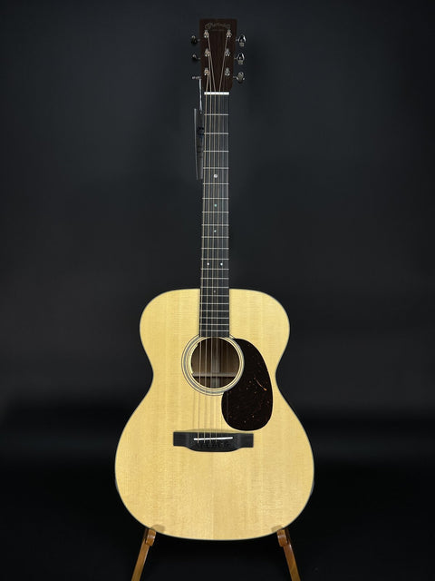 Martin 000-18ELRB -