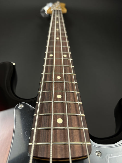 Fender Player II Precision Bass - 3-Color Sunburst w/ Rosewood Fingerboard -