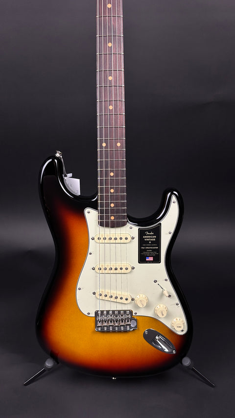 Fender American Vintage II 1961 Stratocaster - 3-Color Sunburst -
