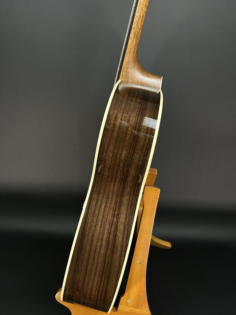 Martin OM-28 -
