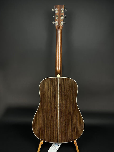 Martin D-28e Acoustic-Electric Guitar w/LR Baggs -