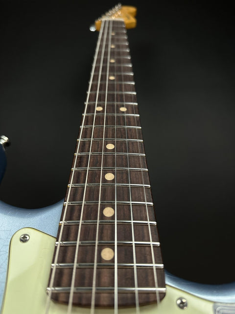 Fender Ultra Luxe Vintage '60s Stratocaster - Ice Blue Metallic -