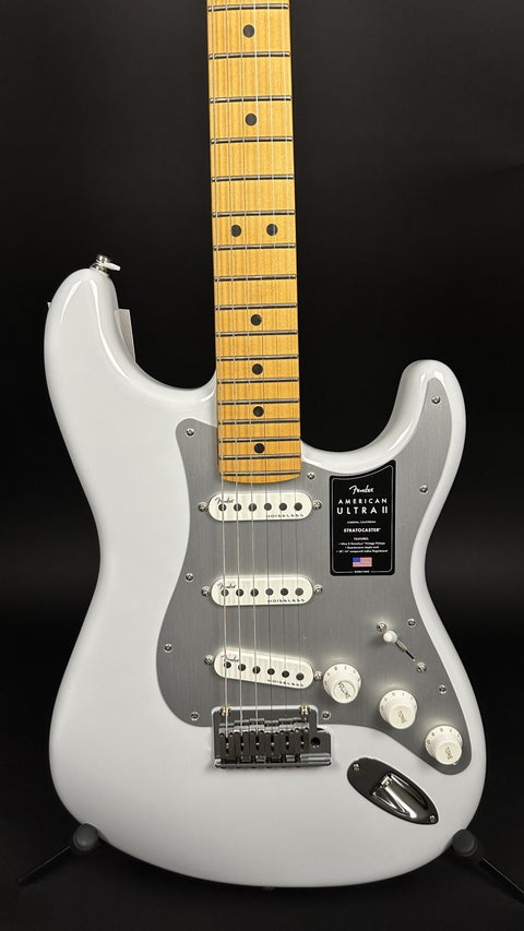 Fender American Ultra II Stratocaster - Avalanche w/ Maple Fingerboard -
