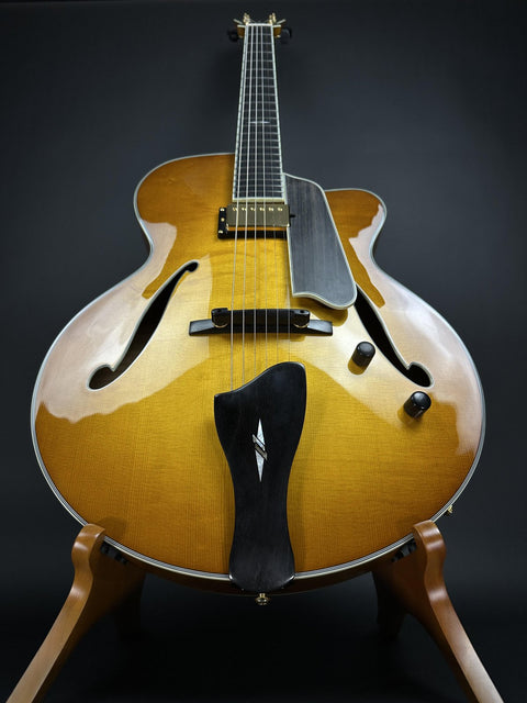 Eastman AR805CE-GB Goldburst Hollow Body Electric Guitar -