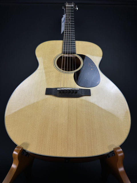 Martin 000-18 -