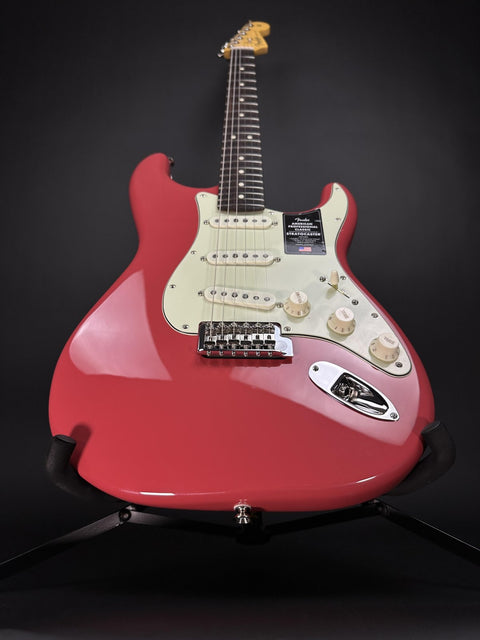 Fender American Professional Classic Stratocaster - Faded Dakota Red