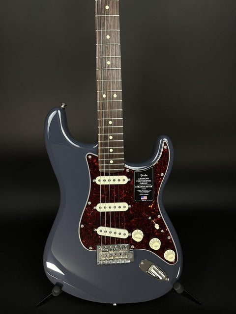 Fender American Professional Classic Stratocaster - Faded Black