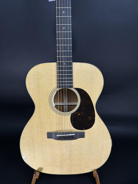 Martin 000-18ELRB
