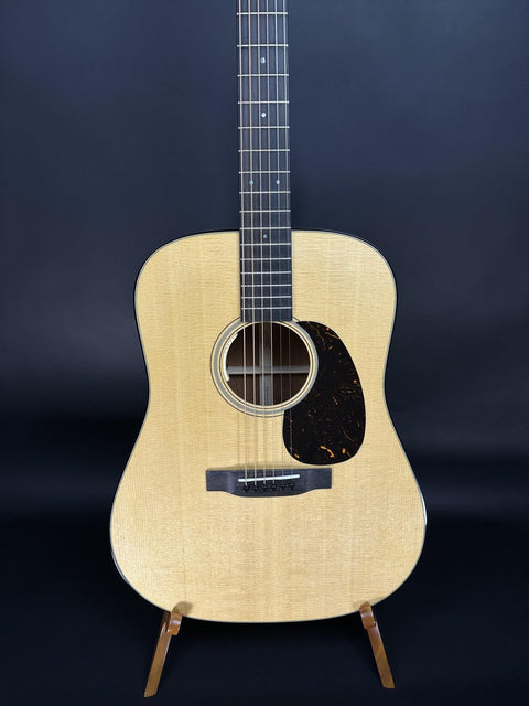 Martin D-18E