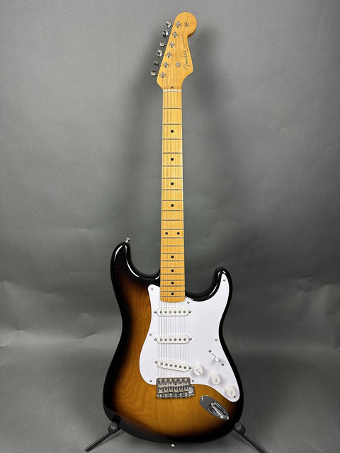Fender 70th Anniversary American Vintage II 1954 Stratocaster Maple Neck 2-Color Sunburst -