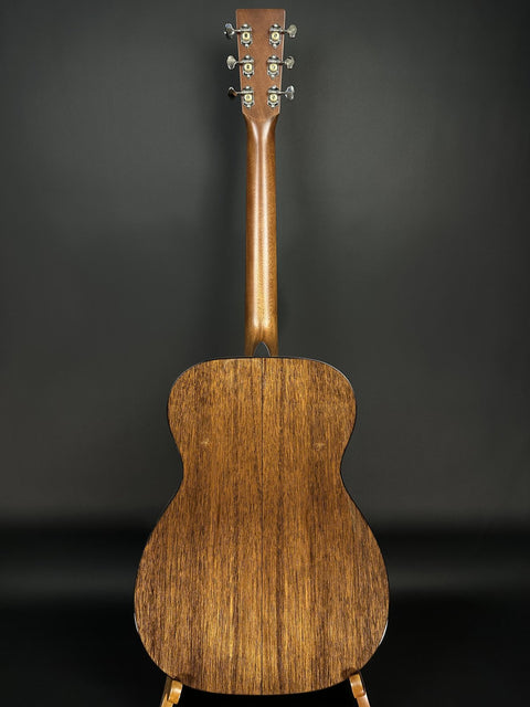 Martin 00-18 -