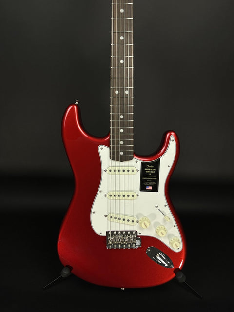 Fender American Vintage II 1965 Stratocaster - Candy Apple Red -