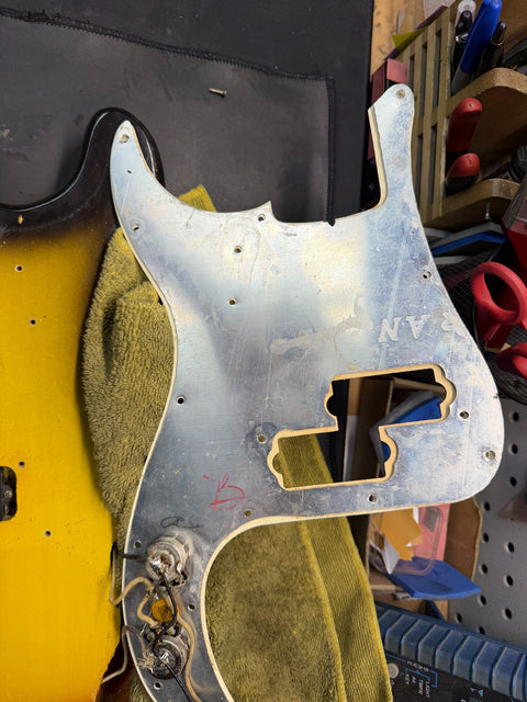 1966 Fender Precision Bass - Sunburst