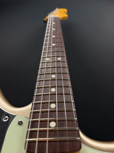 Fender American Professional Classic Jaguar - Faded Firemist Gold -