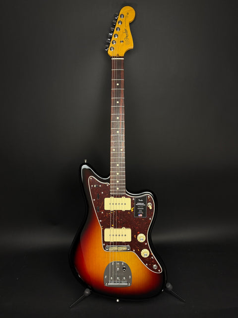 Fender American Professional Jazzmaster - 3-Color Sunburst