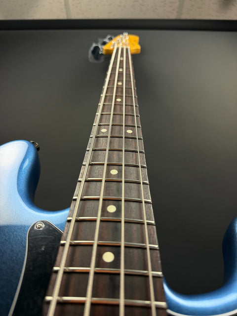 Fender American Professional Precision Bass - Dark Night -