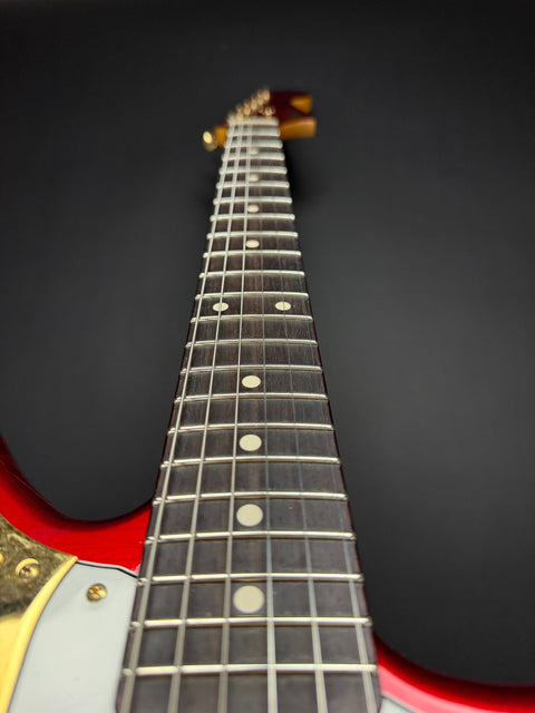 Fender Custom Shop 1962 Jaguar Deluxe Closet Classic Gold Hardware - Candy Apple Red