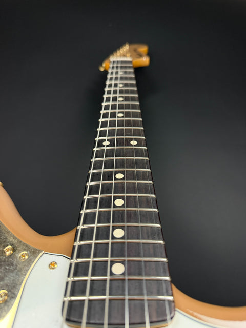 Fender Custom Shop 1962 Jaguar Deluxe Closet Classic Gold Hardware - Dirty Shell Pink