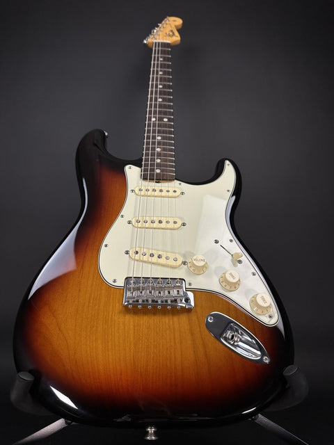 2022 Fender American Original 60s Stratocaster - Sunburst -