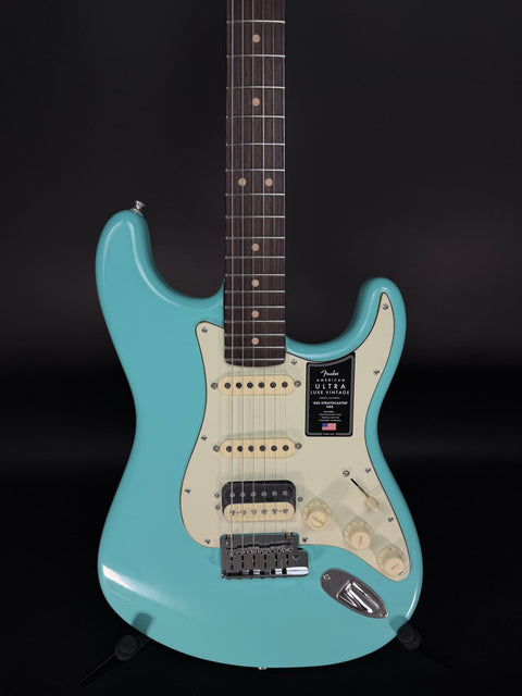 Fender Ultra Luxe Vintage '60s Stratocaster HSS - Sea Foam Green -