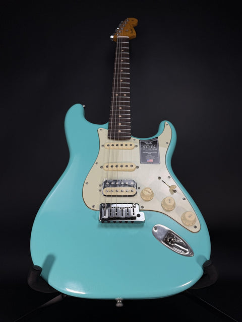 Fender Ultra Luxe Vintage '60s Stratocaster HSS - Sea Foam Green -
