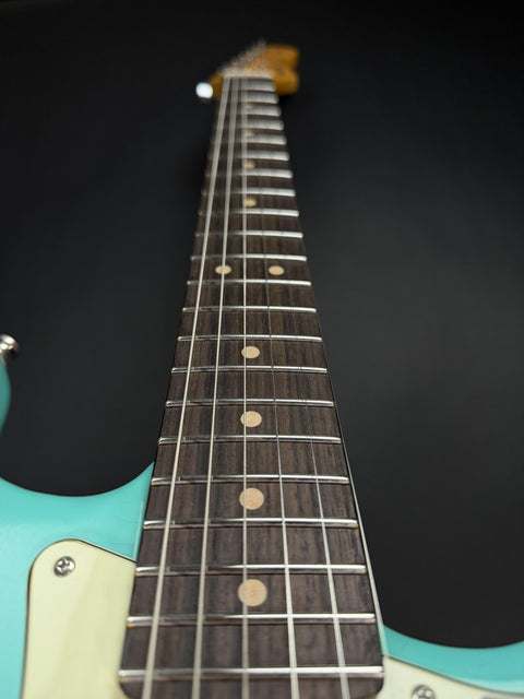 Fender Ultra Luxe Vintage '60s Stratocaster HSS - Sea Foam Green -