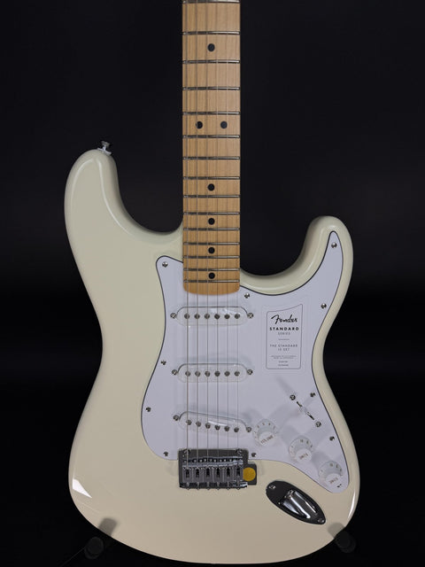 Fender Standard Stratocaster - Olympic White Maple Fingerboard -