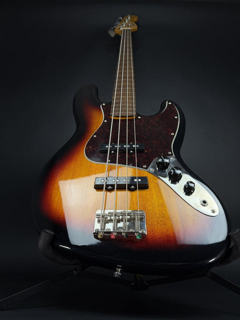 2019 Squier Classic Vibe '60s Fretless Jazz Bass - Sunburst