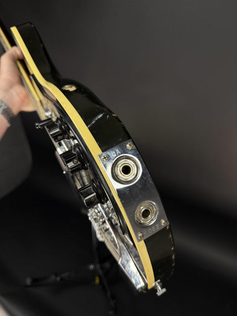 1977 Rickenbacker 4001 - Jetglo