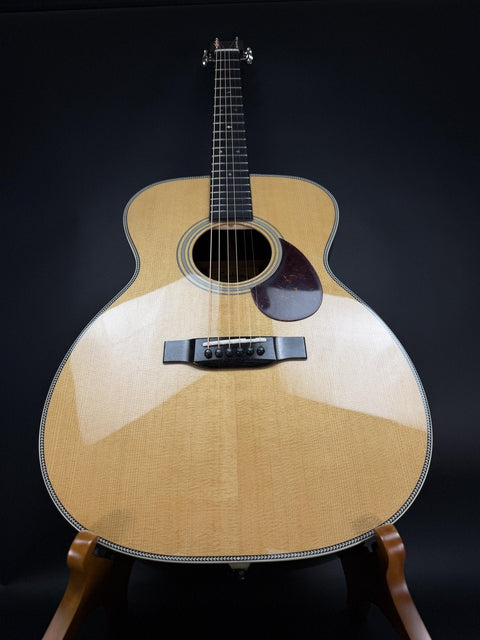 Eastman E8OM-TC Acoustic Guitar