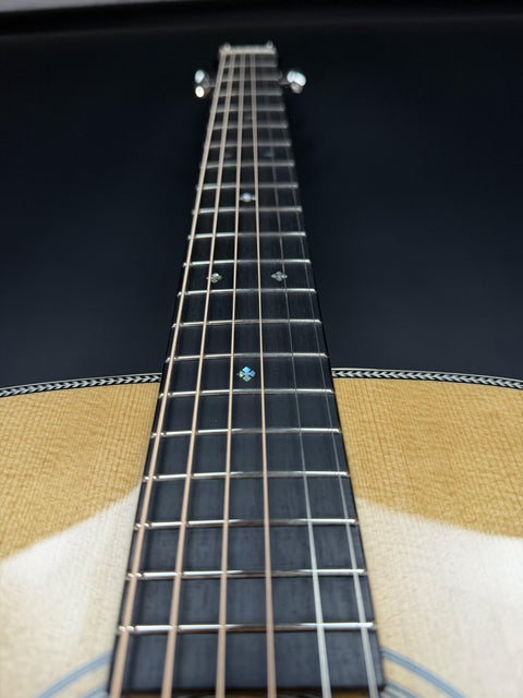 Eastman E8OM-TC Acoustic Guitar