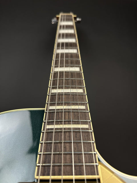 2022 Gretsch G6228 Players Edition Jet BT with V-Stoptail - Cadillac Green -