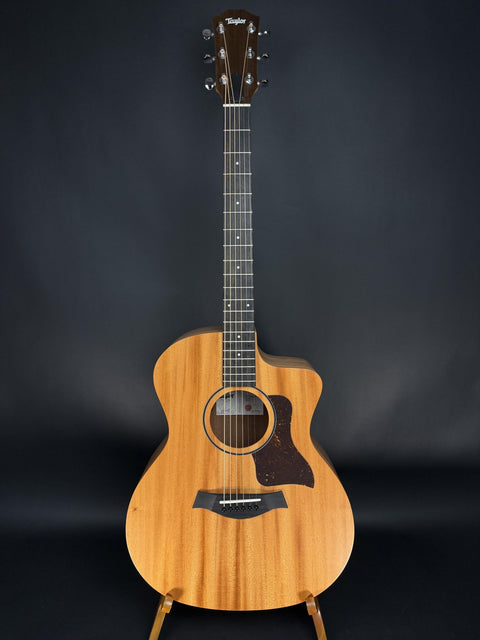 Taylor 24ce Sapele-Mahogany Acoustic-Electric Guitar