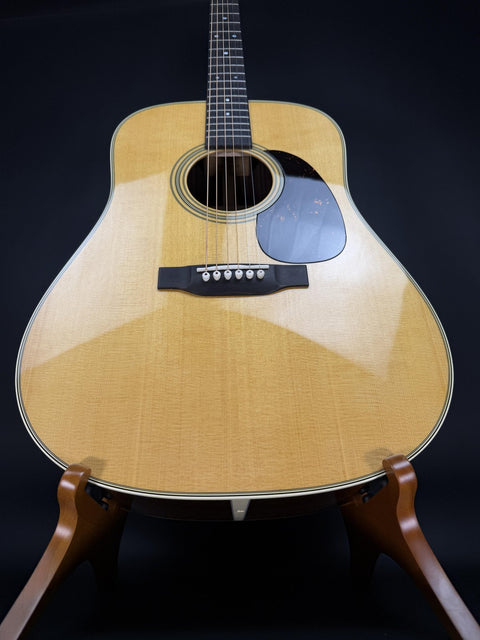 Martin D-28 Natural -