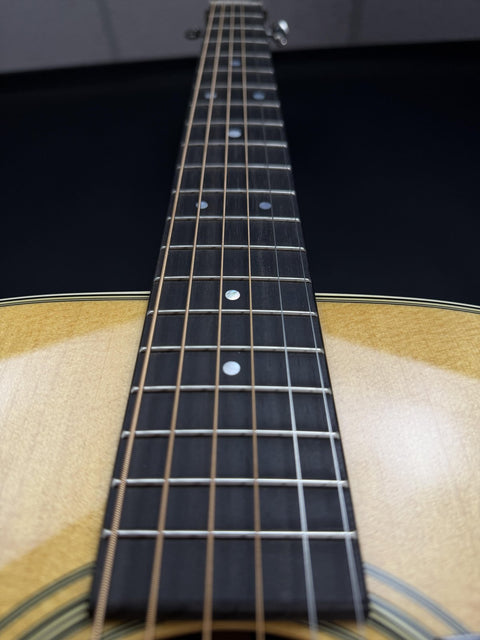 Martin D-28 Natural -