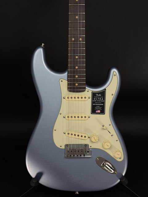 Fender Ultra Luxe Vintage '60s Stratocaster - Ice Blue Metallic -