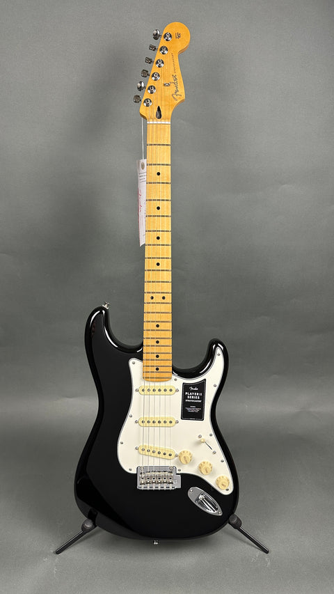 Fender Player II Stratocaster - Black w/ Maple Fingerboard - 