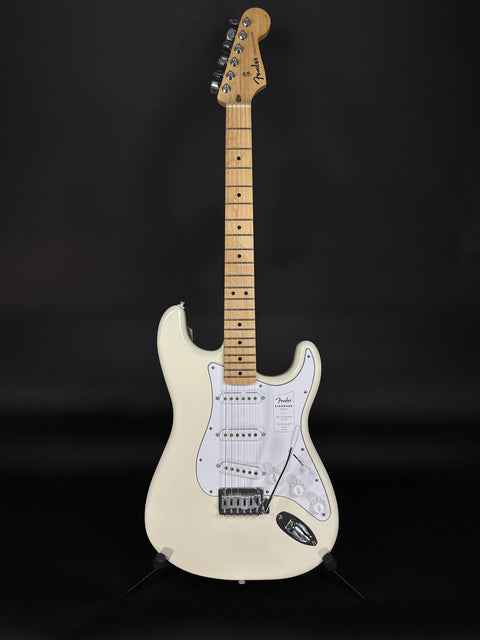 Fender Standard Stratocaster - Olympic White Maple Fingerboard -
