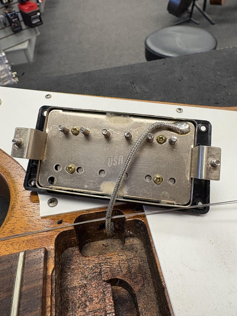 2005 Gibson Explorer - Antique Natural