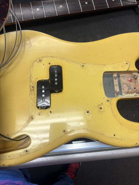1994 Fender American Vintage '62 Reissue Precision Bass - Vintage White