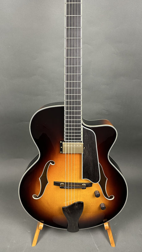 Eastman AR805CE-SB Sunburst Hollow Body Electric Guitar - 