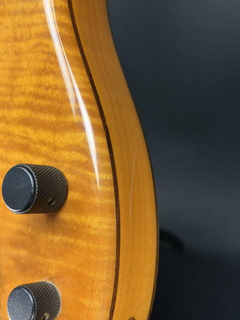 2001 Fender American Deluxe Zone Bass - Amber -