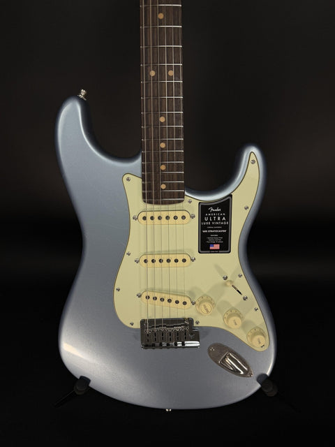 Fender Ultra Luxe Vintage '60s Stratocaster - Ice Blue Metallic