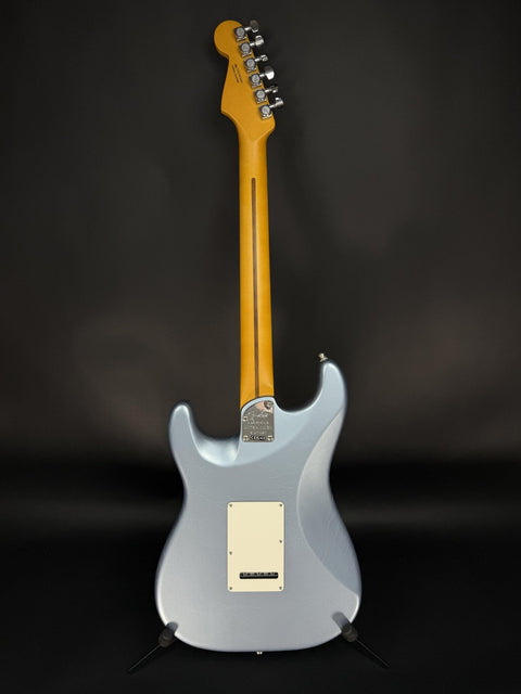 Fender Ultra Luxe Vintage '60s Stratocaster - Ice Blue Metallic