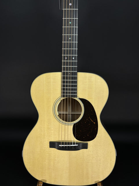Martin 000-18ELRB -