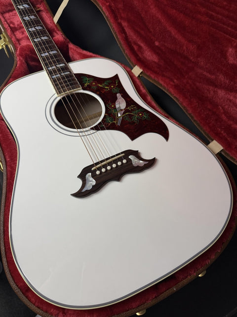 Gibson Custom Limited Edition Greatest Hits Volume II Dove - Alpine White Gloss