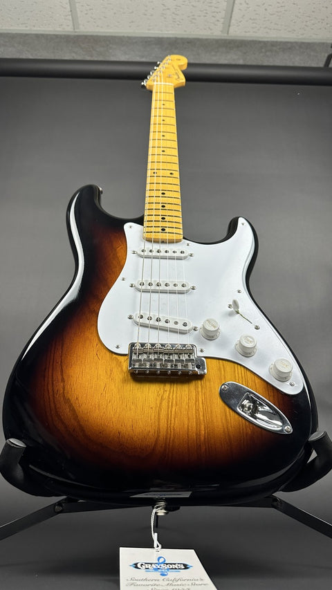 Fender Custom Shop Limited Edition 70th Anniversary 1954 Stratocaster Time Capsule - 2-Color Sunburst - 