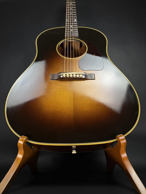 2020 Gibson Custom 1942 Banner J-45 Reissue - Vintage Sunburst -